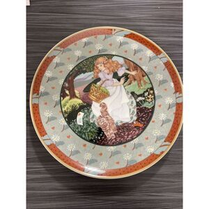 A‎ Tisket A Tasket Villeroy & Boch Heinrich Collector Plate 7 3/4" Diameter #03